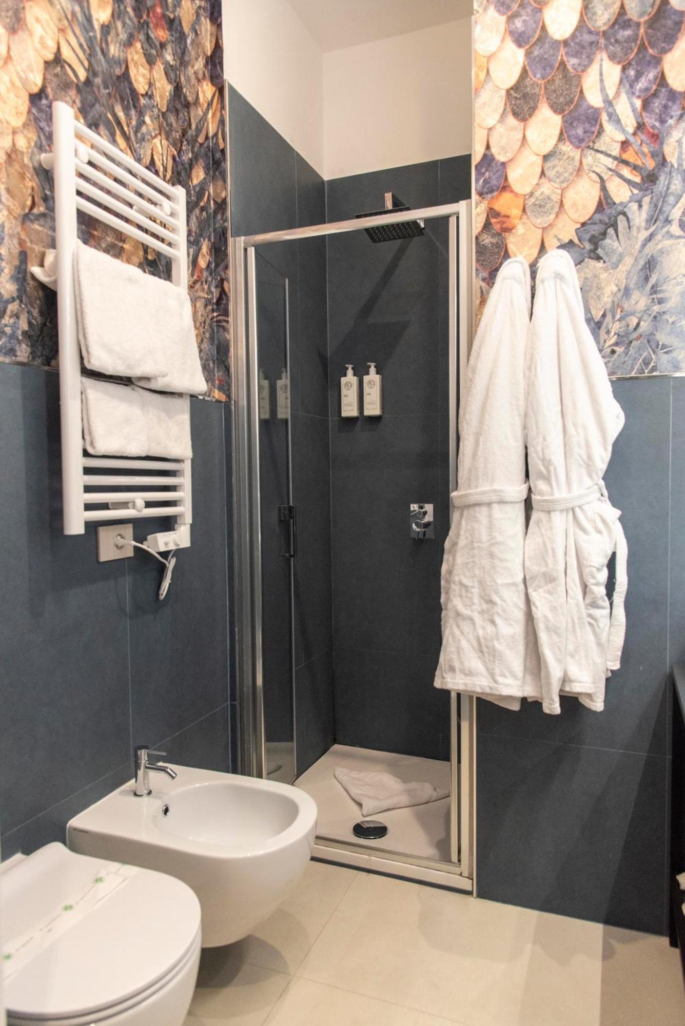 Adelaide Dreams Rom